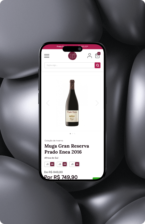 Cadeira branca em primeiro plano